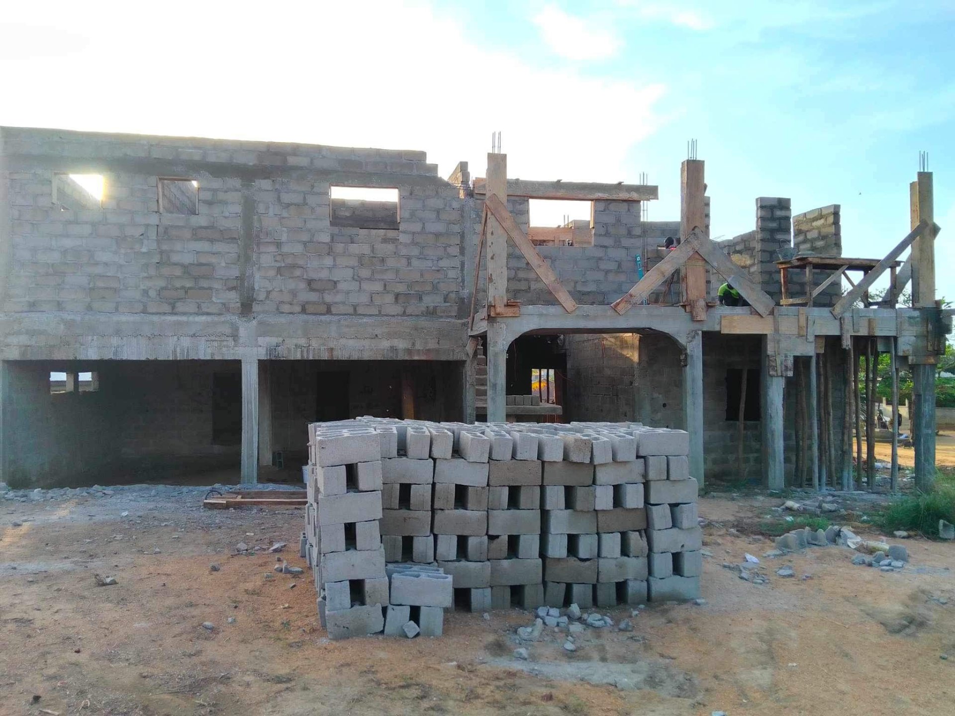 Second-floor blockwork and timber formwork in progress